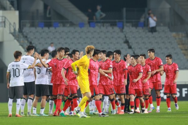 韩媒：东亚杯4场赛事  仅6000余人现场观战 因气候&交通&关注度不够