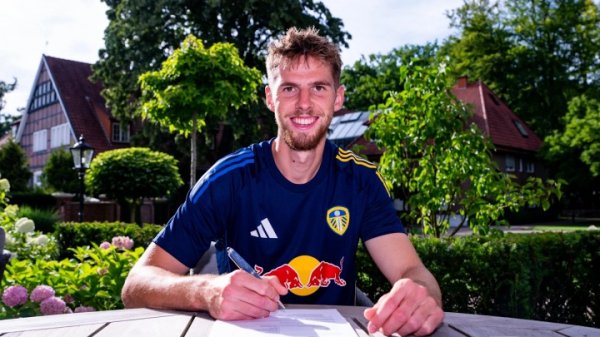 斯塔赫：纳帅尚未明确告知他需要我踢6号位，但这个位置我也能踢