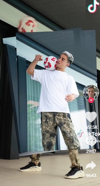 每体：巴萨球员加维在养伤期间玩TikTok，获得不少球迷支持