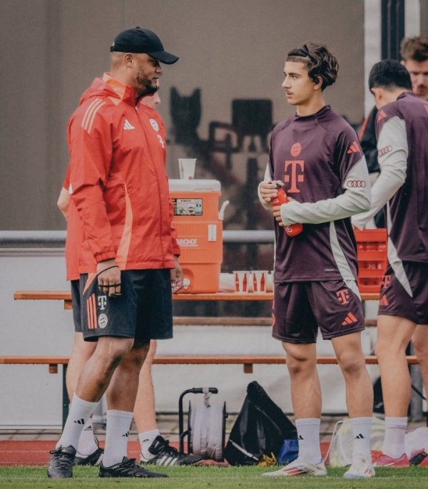 德天空：拜仁想续约锋线小将利奇纳，但他因看不到前景而计划离队