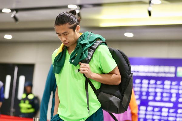 记者：张玉宁回归乃比江加入  国安赛前合练，侯森身体原因缺席