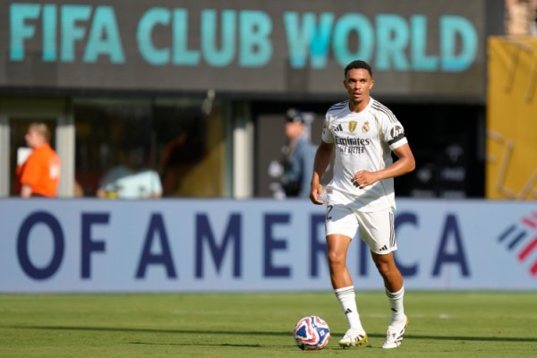 卡瓦哈尔伤停！马卡：巴尔韦德回中场球员可能降低，唯一指望是阿诺德