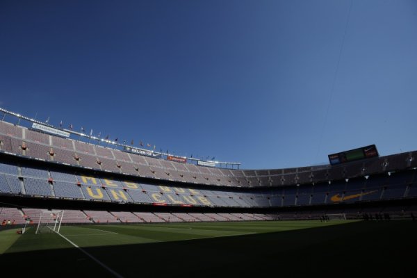 世体：巴萨将于11月7日在诺坎普透明  练习  ，已有7500名会员购票