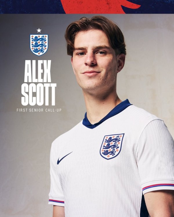 斯科特首次入选英格兰名单，英格兰队社媒晒海报祝贺
