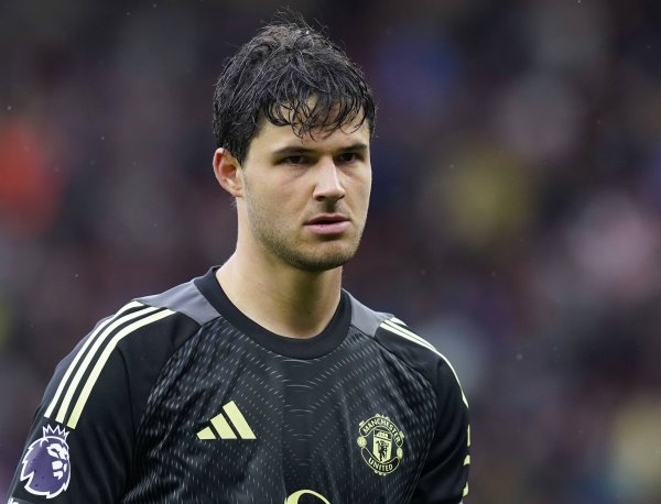 曼联总监：我们一年前就开始关注拉门斯，去年夏窗比今年混乱多了