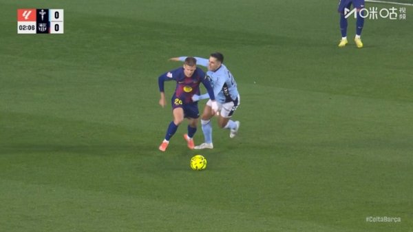 赛前临时替换队员  ！巴萨官方：奥尔莫替代卡萨多成为本场杆位