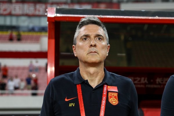 东体：U22国足大部分时间都坚守  地面攻击  ，踢出了久违的二过一配合古代足球