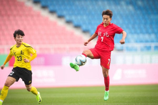 全运女足总决赛  湖北队vs江苏队杆位：王霜、吴海燕、李梦雯登场